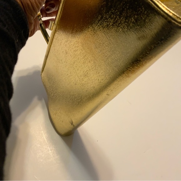 Vintage Gold Metallic Snap Closure Hideaway Handle Envelope Clutch - Picture 6 of 15